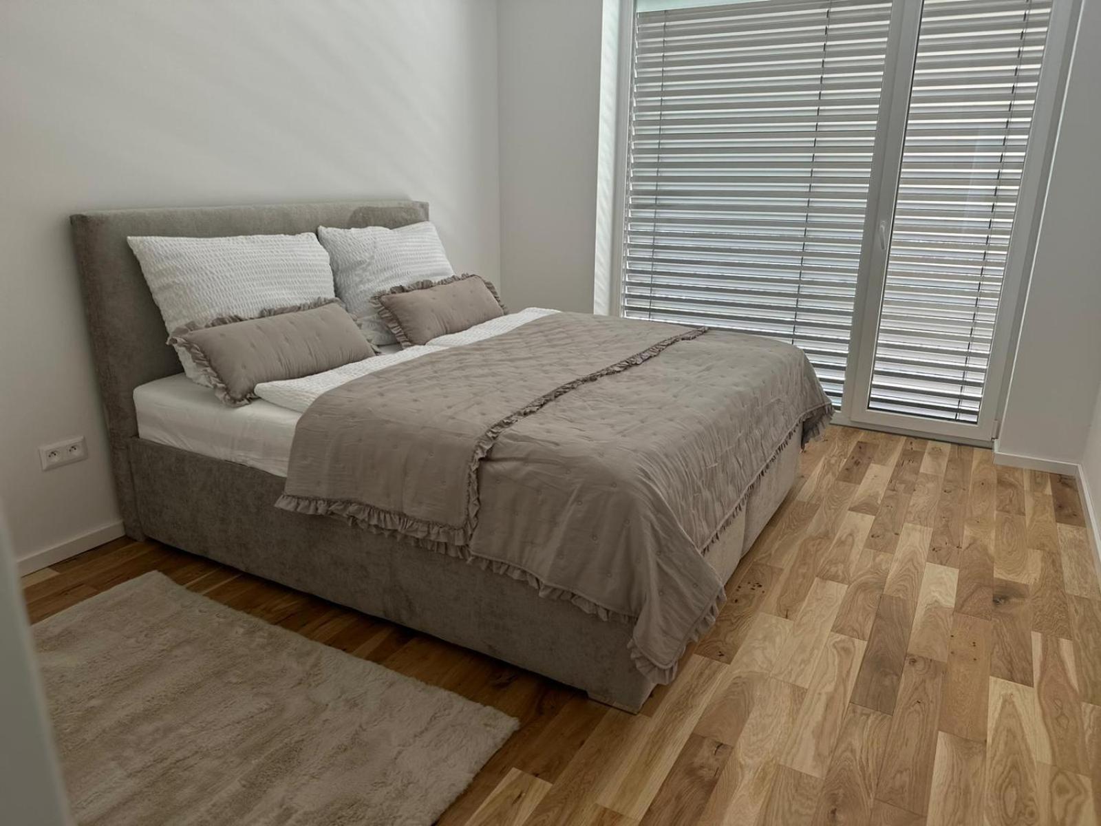 Luxury Apartment - Astro Dunajská Streda Zewnętrze zdjęcie